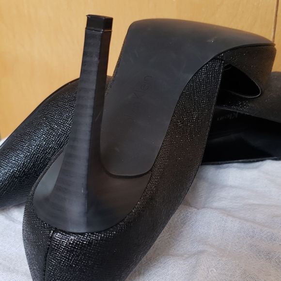 Calvin Klein Bellino Pumps NWOT | 8.5 | Black - Picture 9 of 10